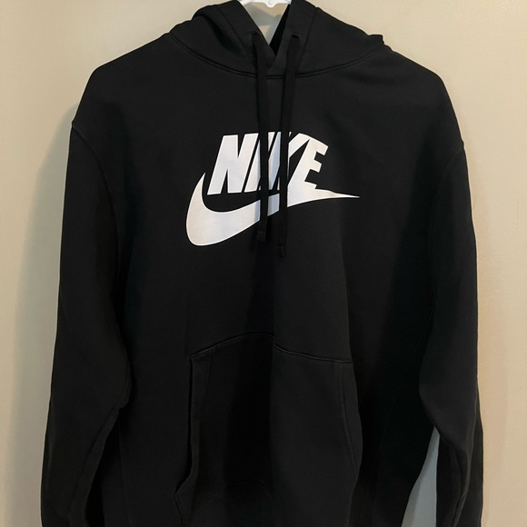 black nike hoodie medium